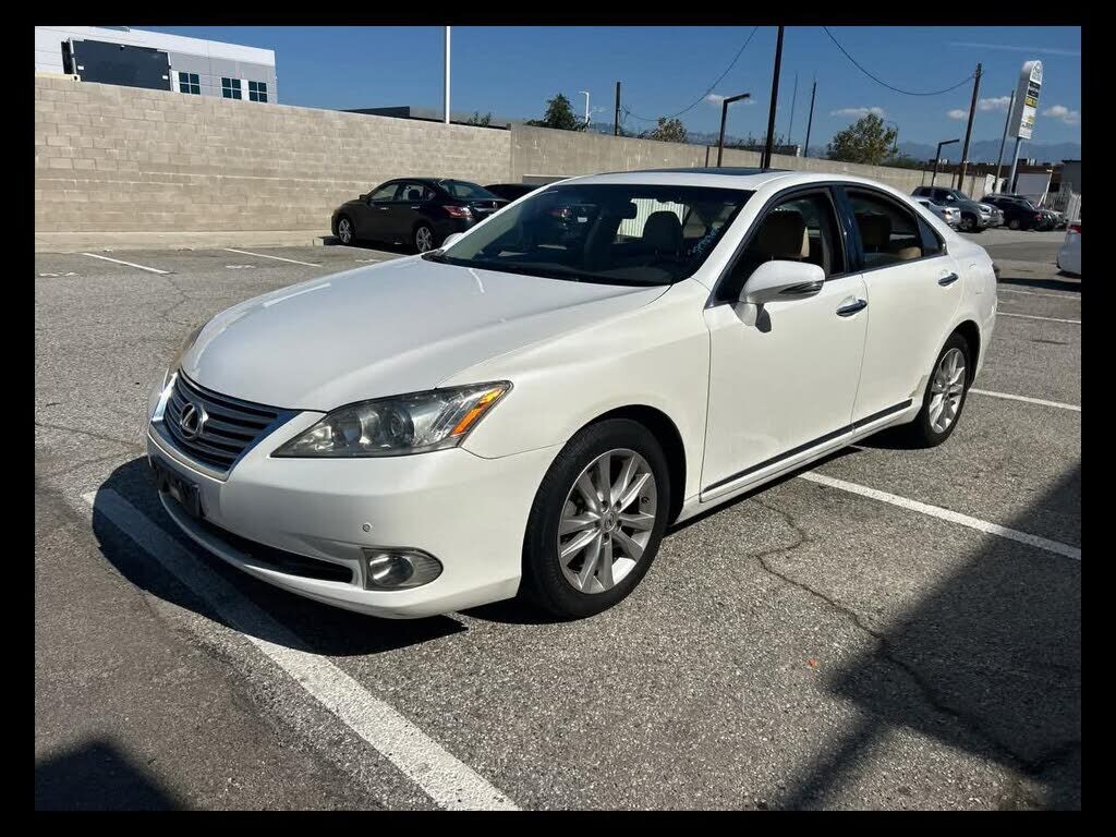 2011 LEXUS ES