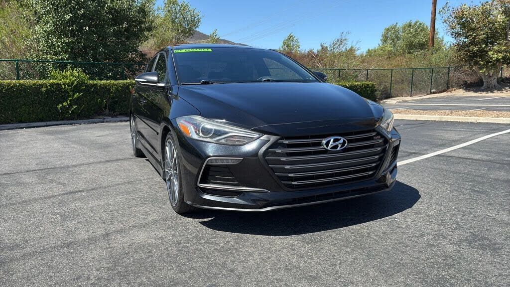 2018 HYUNDAI Elantra