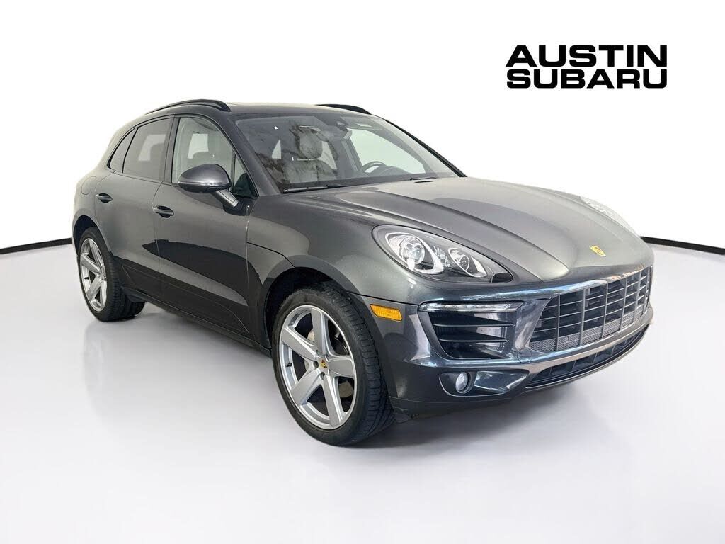 2018 PORSCHE Macan