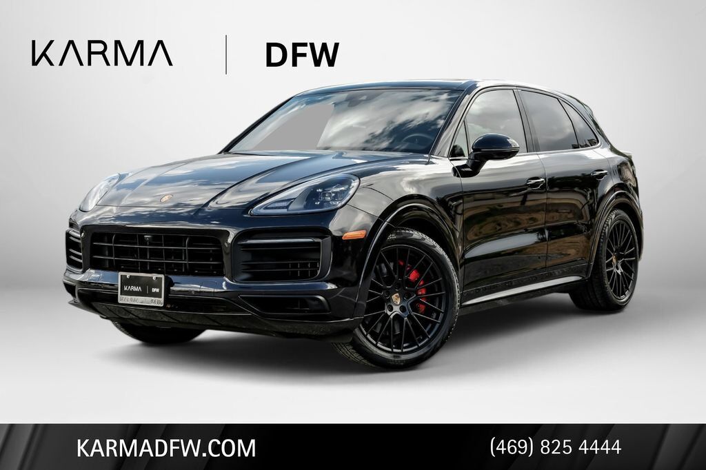 2022 PORSCHE Cayenne