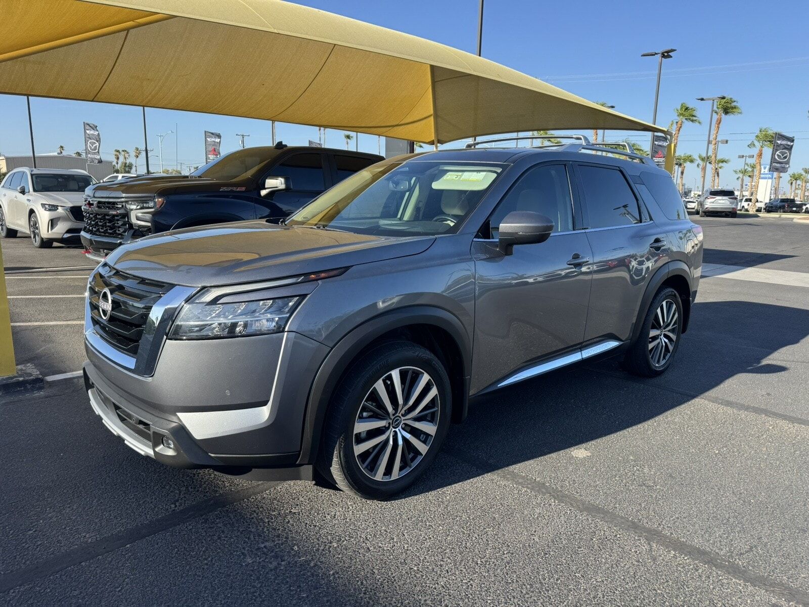 2022 NISSAN Pathfinder
