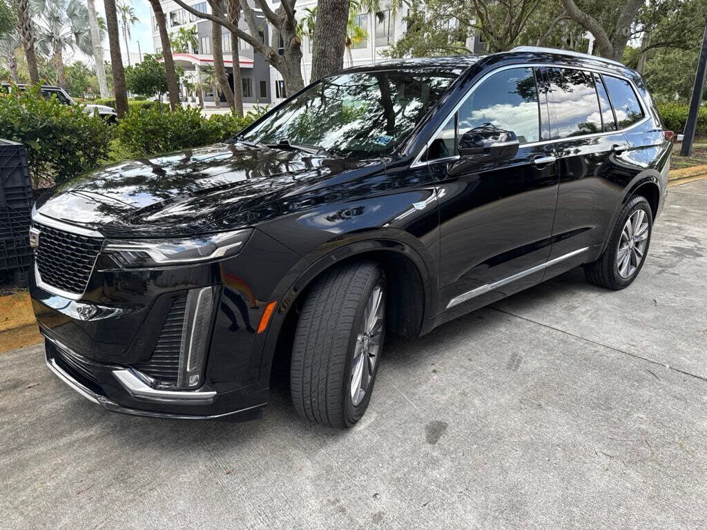 2020 CADILLAC XT6
