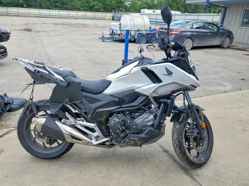 2025 HONDA NC750X