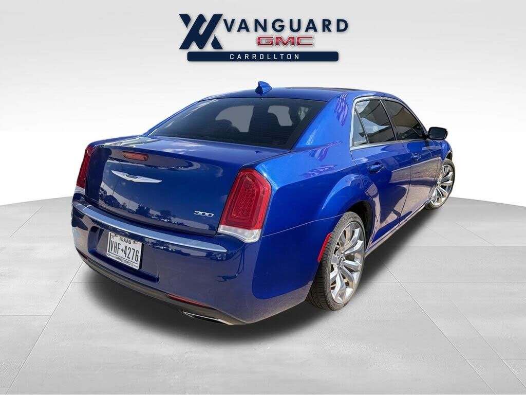 2019 CHRYSLER 300