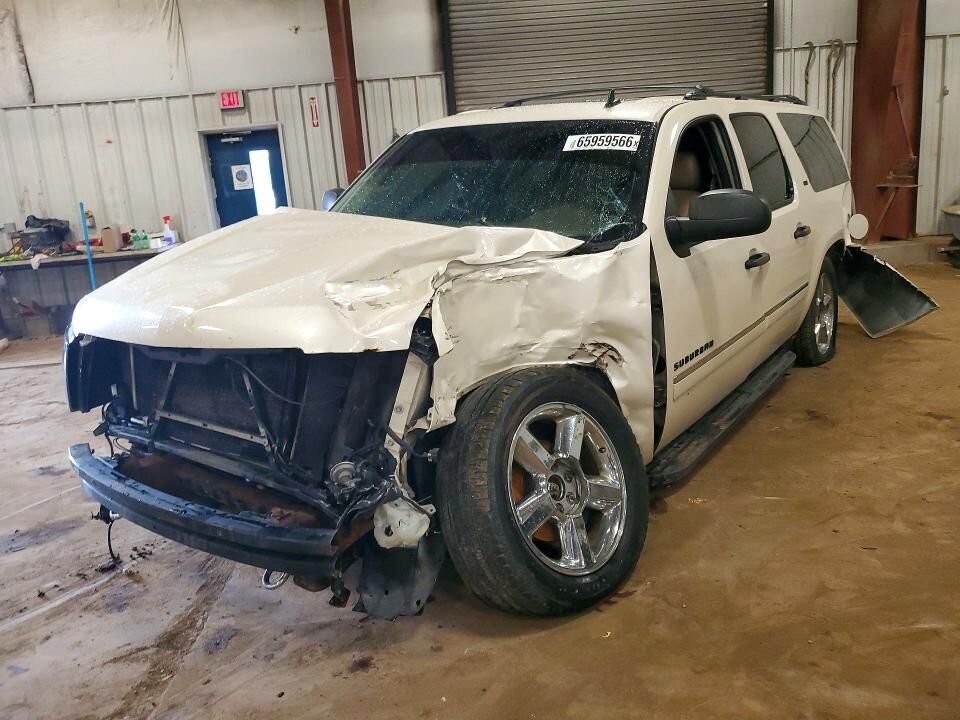 2013 CHEVROLET Suburban