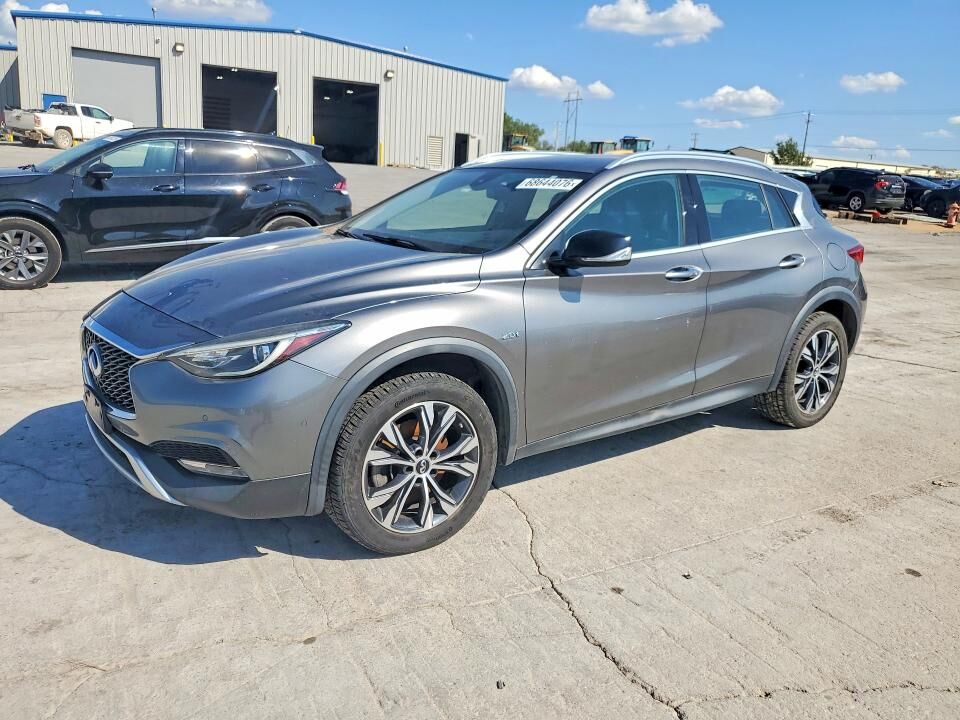 2017 INFINITI QX30