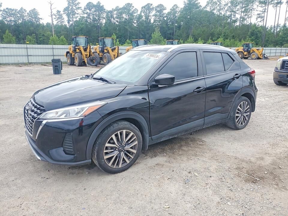 2022 NISSAN Kicks