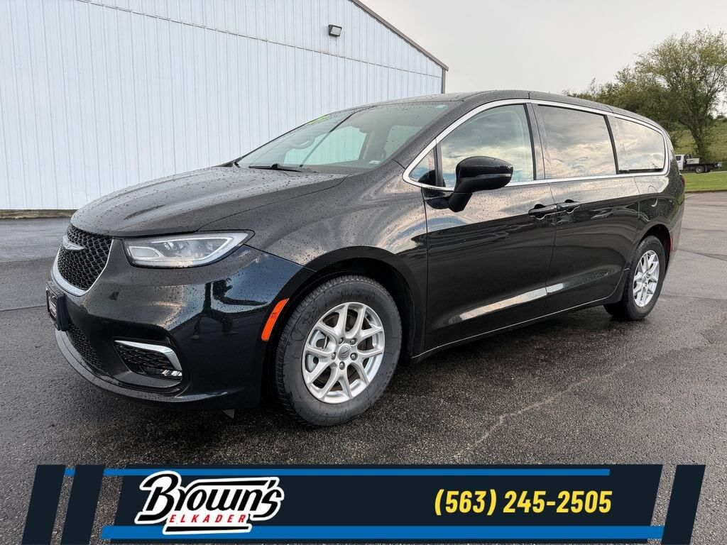 2023 CHRYSLER Pacifica