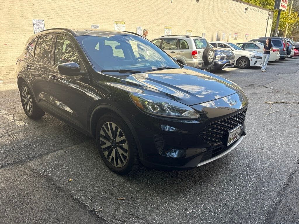 2020 FORD Escape