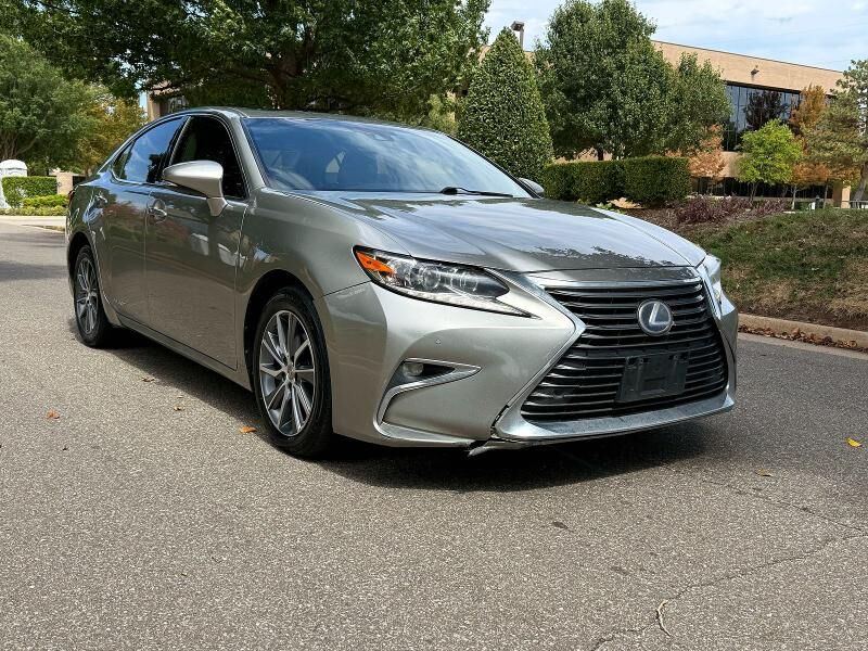 2018 LEXUS ES