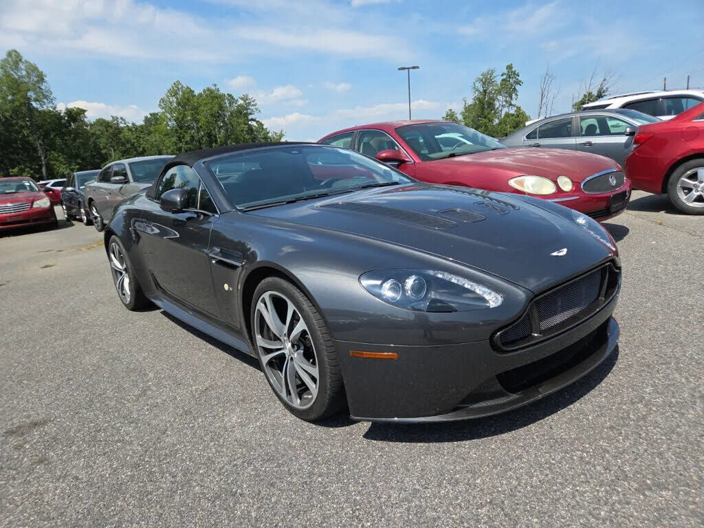 2015 ASTON MARTIN V12 Vantage