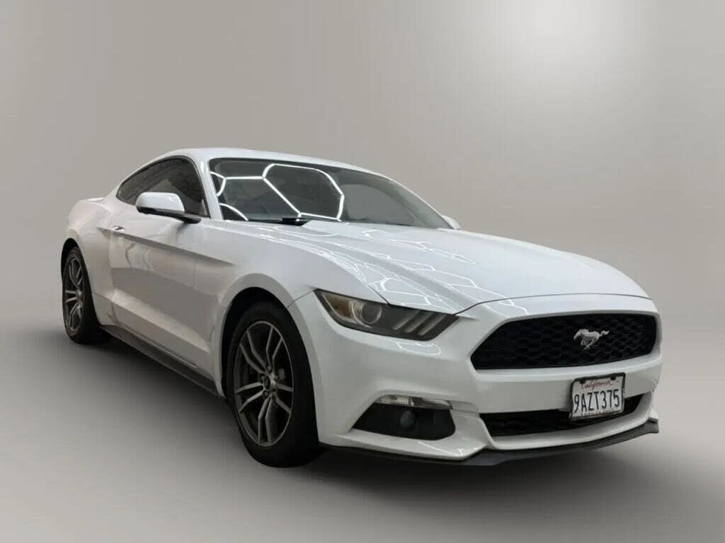 2017 FORD Mustang