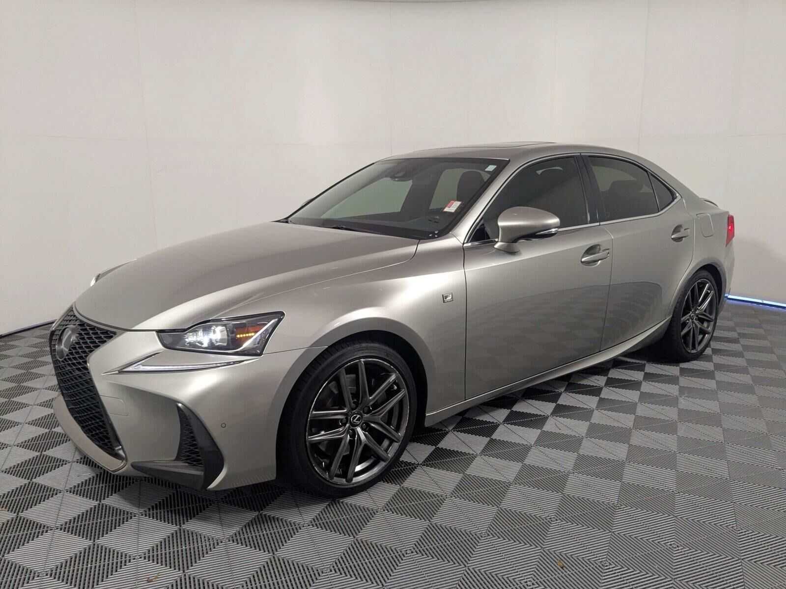 2020 Lexus IS