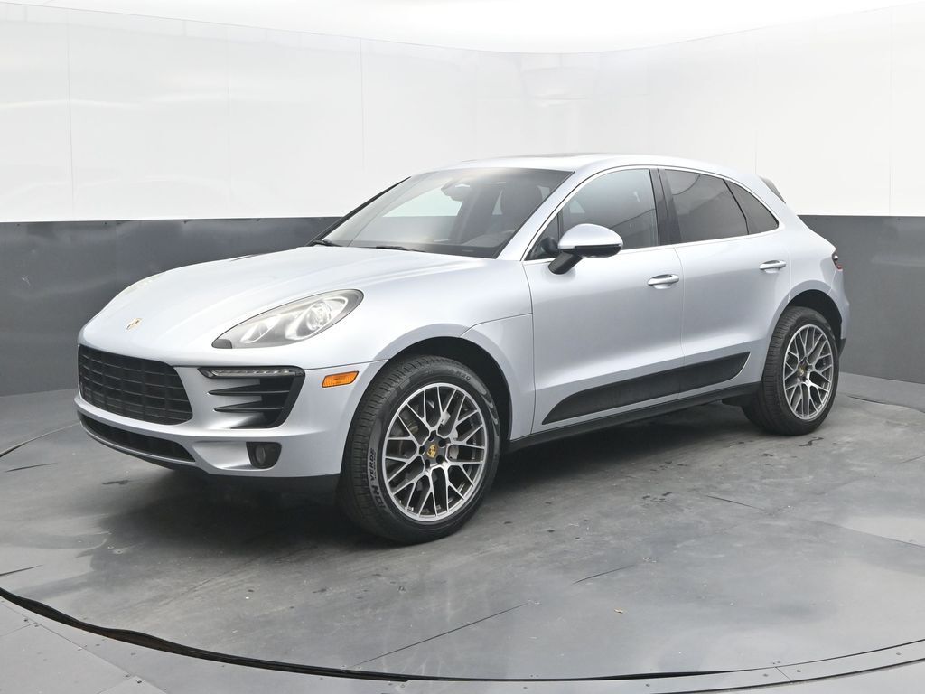 2016 PORSCHE Macan