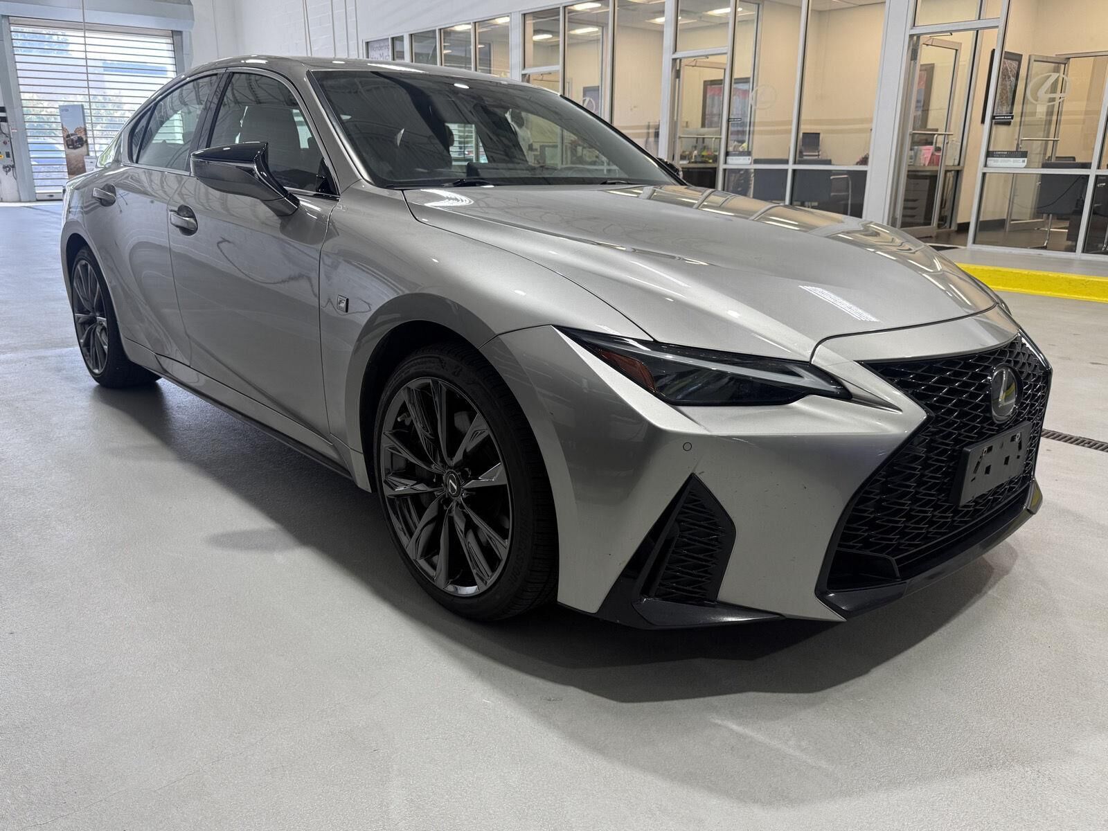2022 LEXUS IS