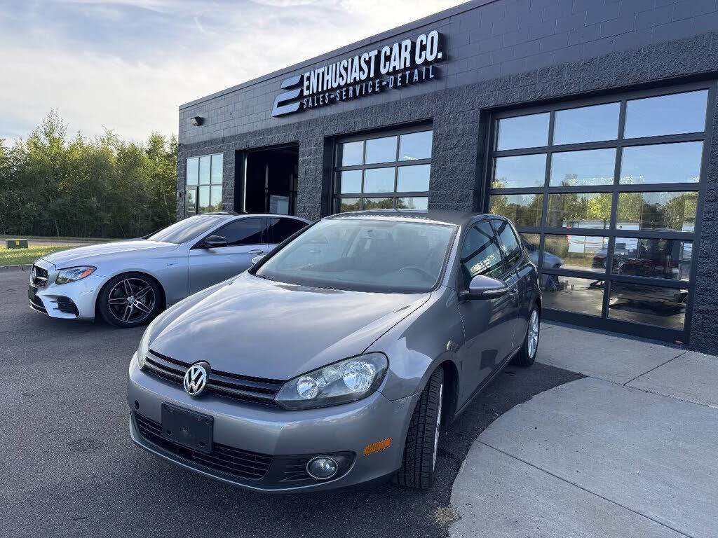 2011 VOLKSWAGEN Golf