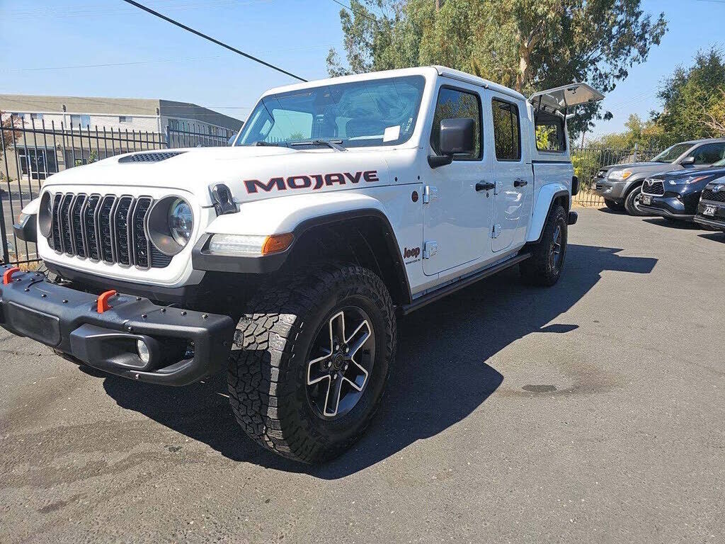2024 JEEP Gladiator