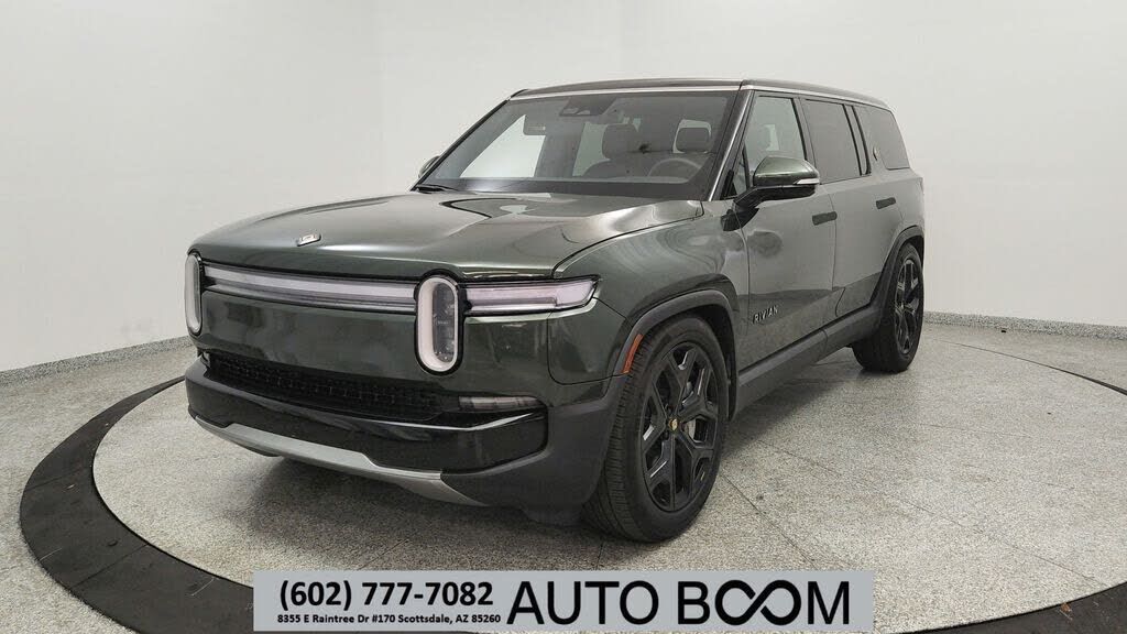 2025 RIVIAN R1S