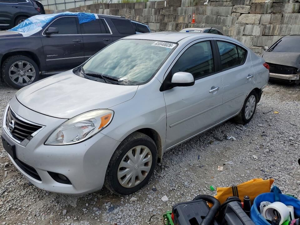 2012 NISSAN Versa