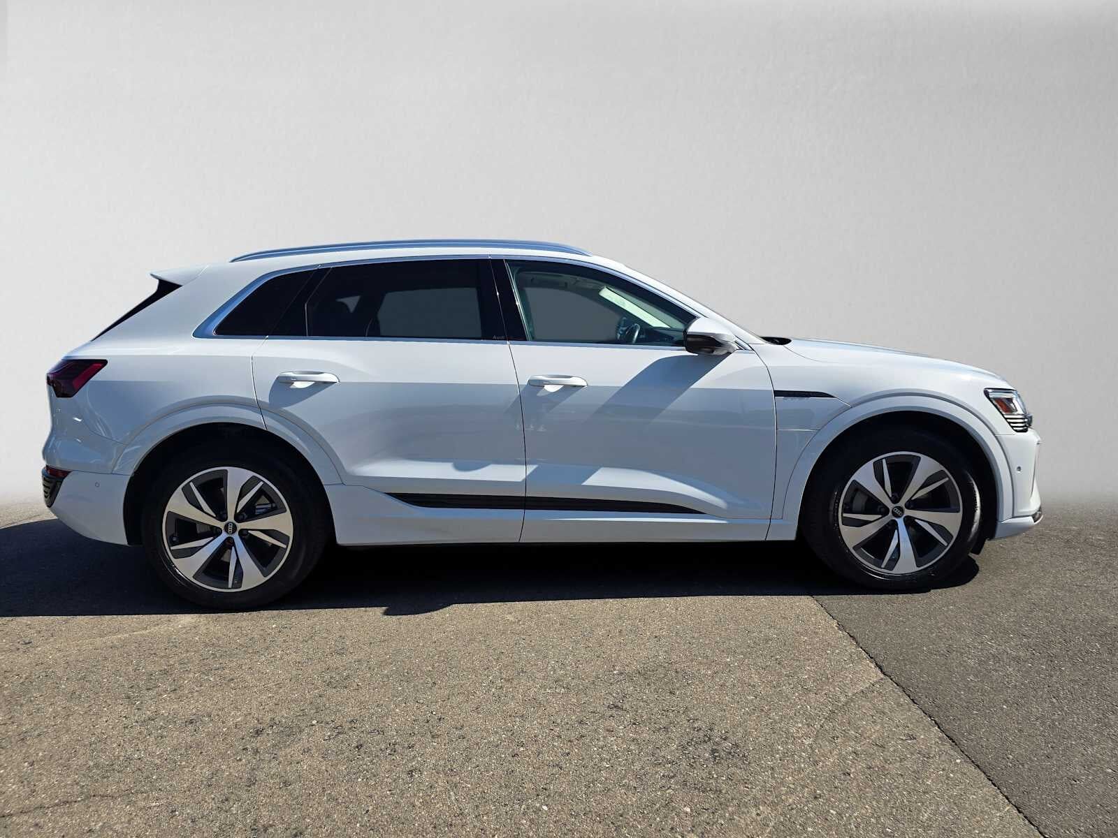 2024 Audi Q8