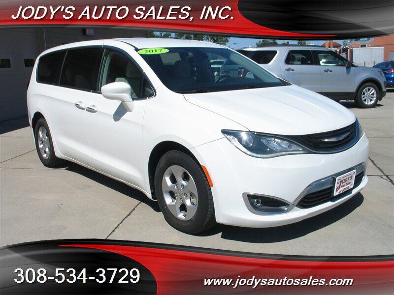 2017 CHRYSLER Pacifica