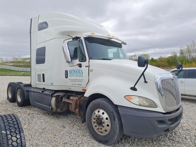 2015 INTERNATIONAL LF687