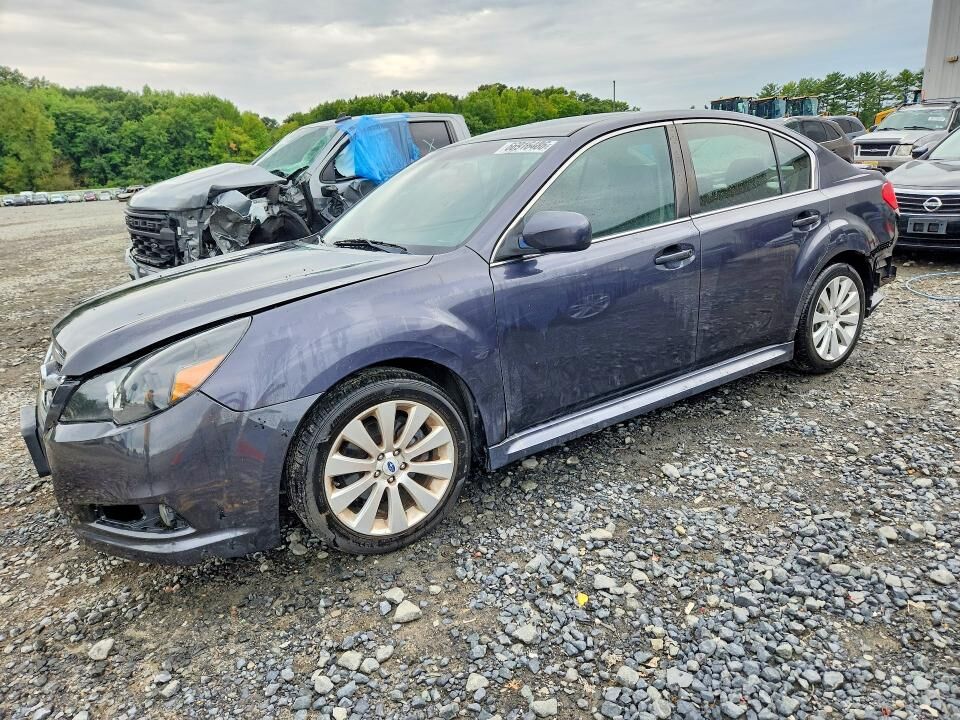 2011 SUBARU Legacy