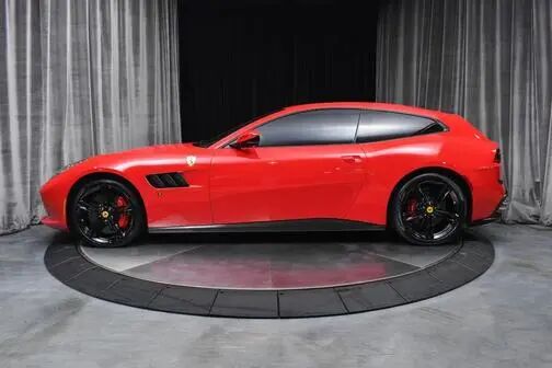2018 FERRARI GTC4Lusso