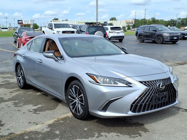2022 LEXUS ES
