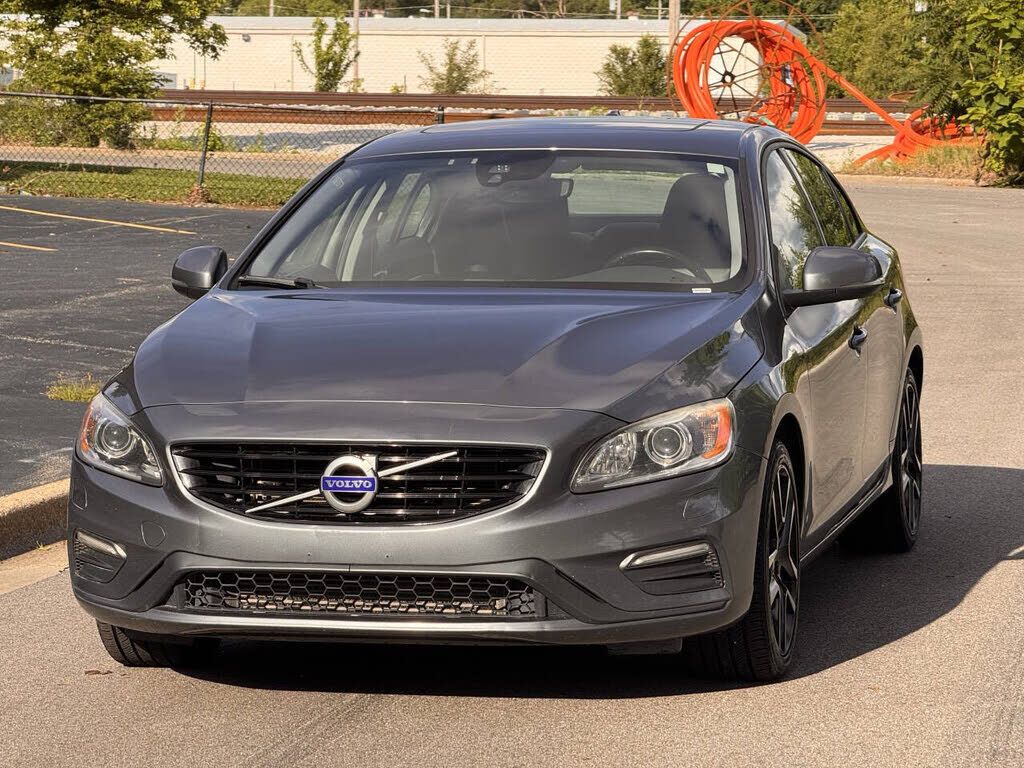 2017 VOLVO S60
