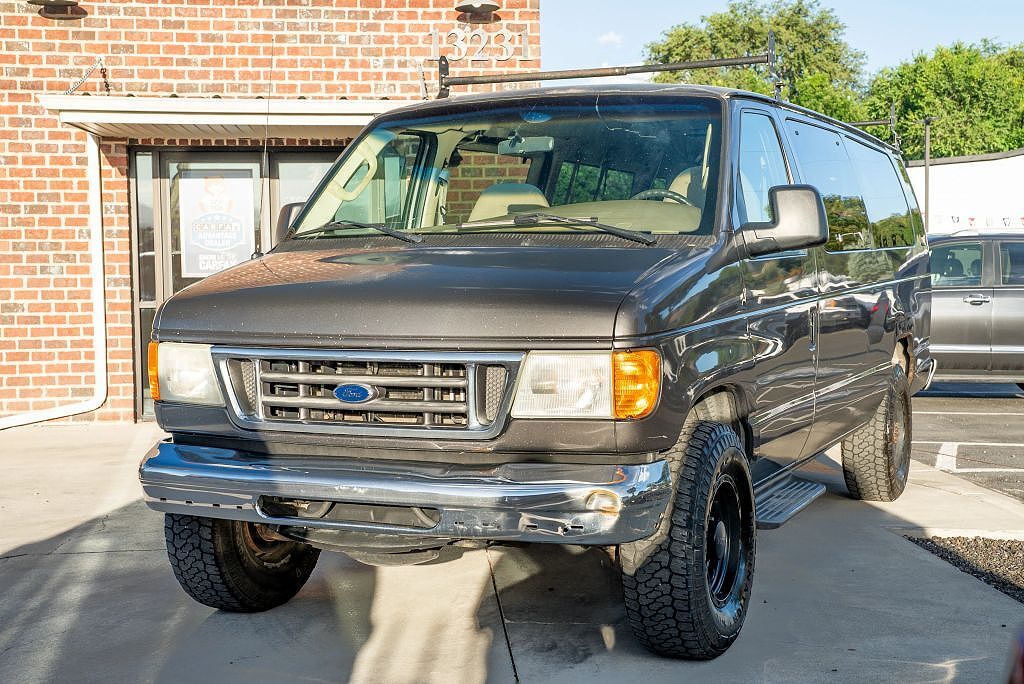 2006 FORD E-350