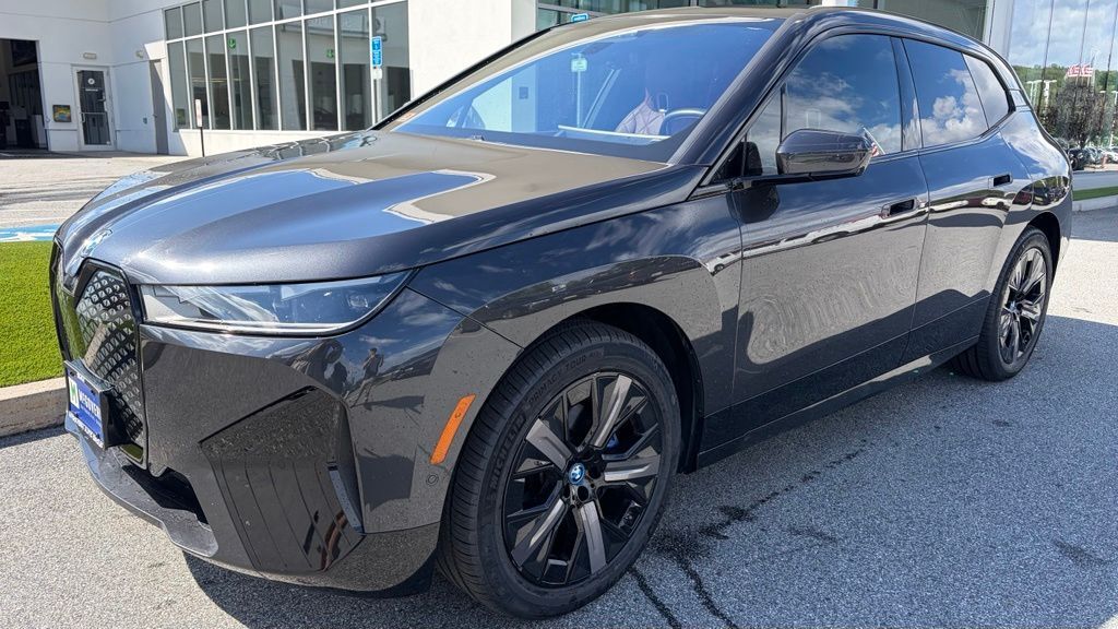 2024 BMW ix