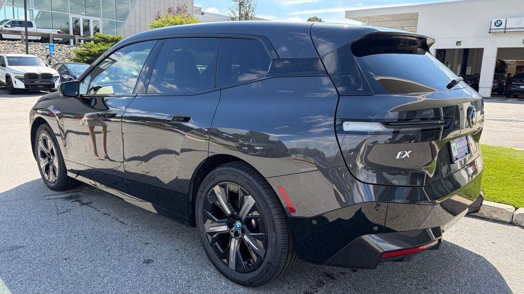 2024 BMW iX
