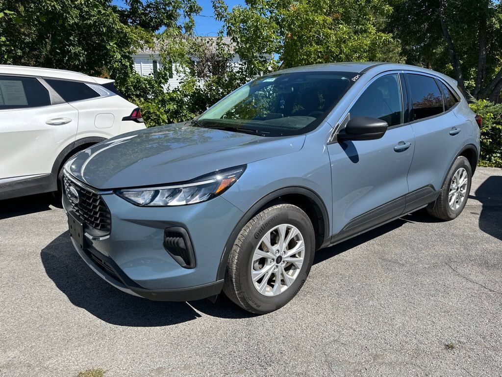 2023 FORD Escape