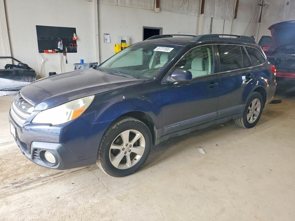 2013 SUBARU Outback