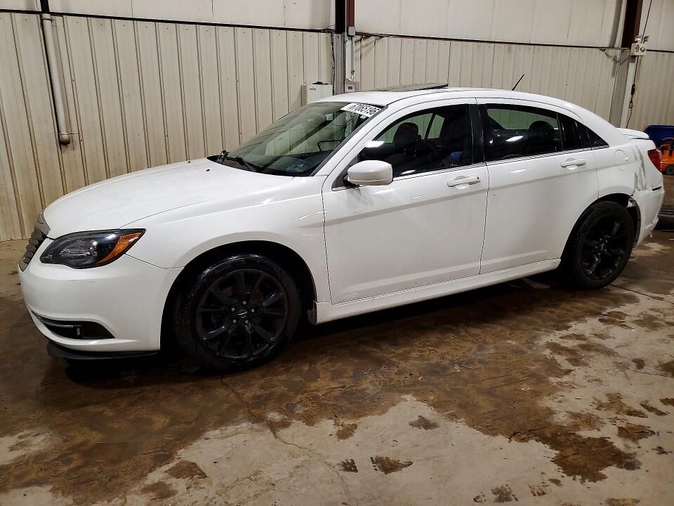 2013 CHRYSLER 200