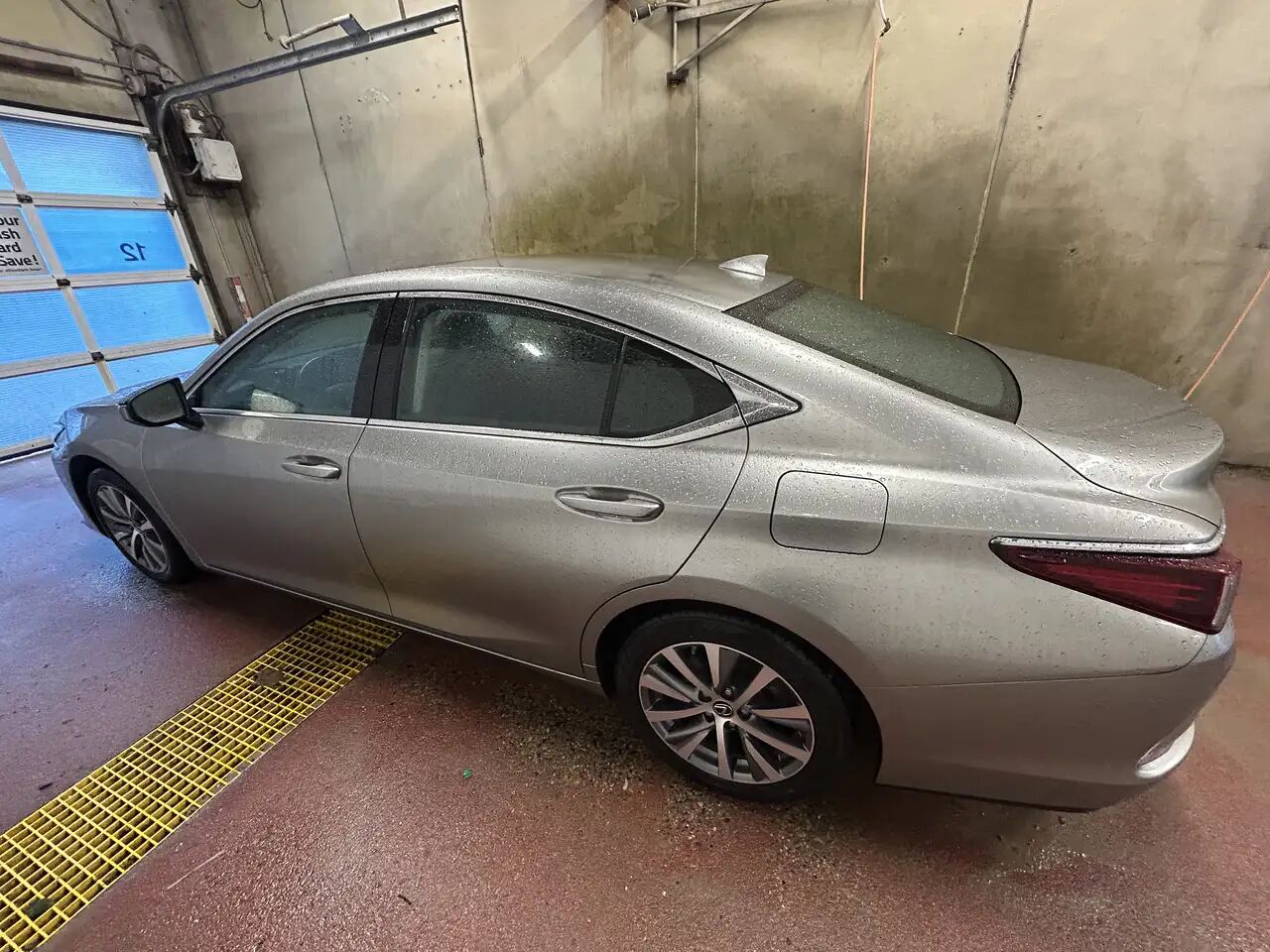 2020 Lexus ES