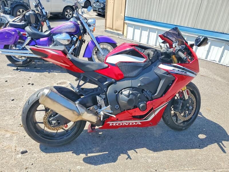 2021 HONDA CB
