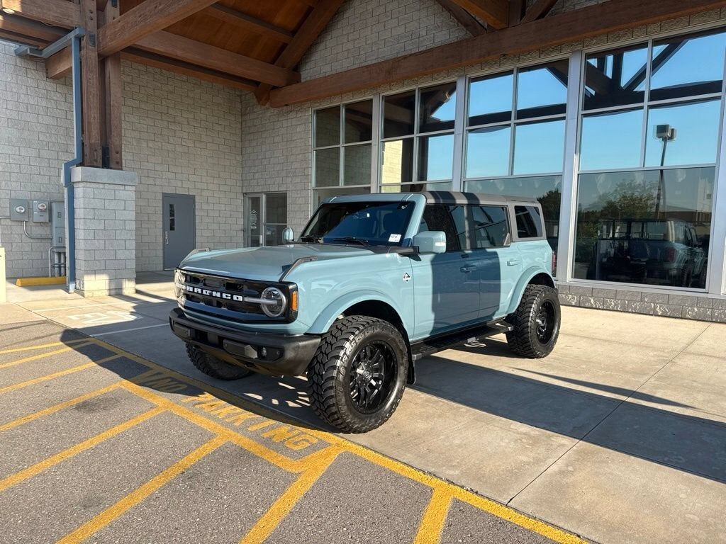 2021 FORD Bronco