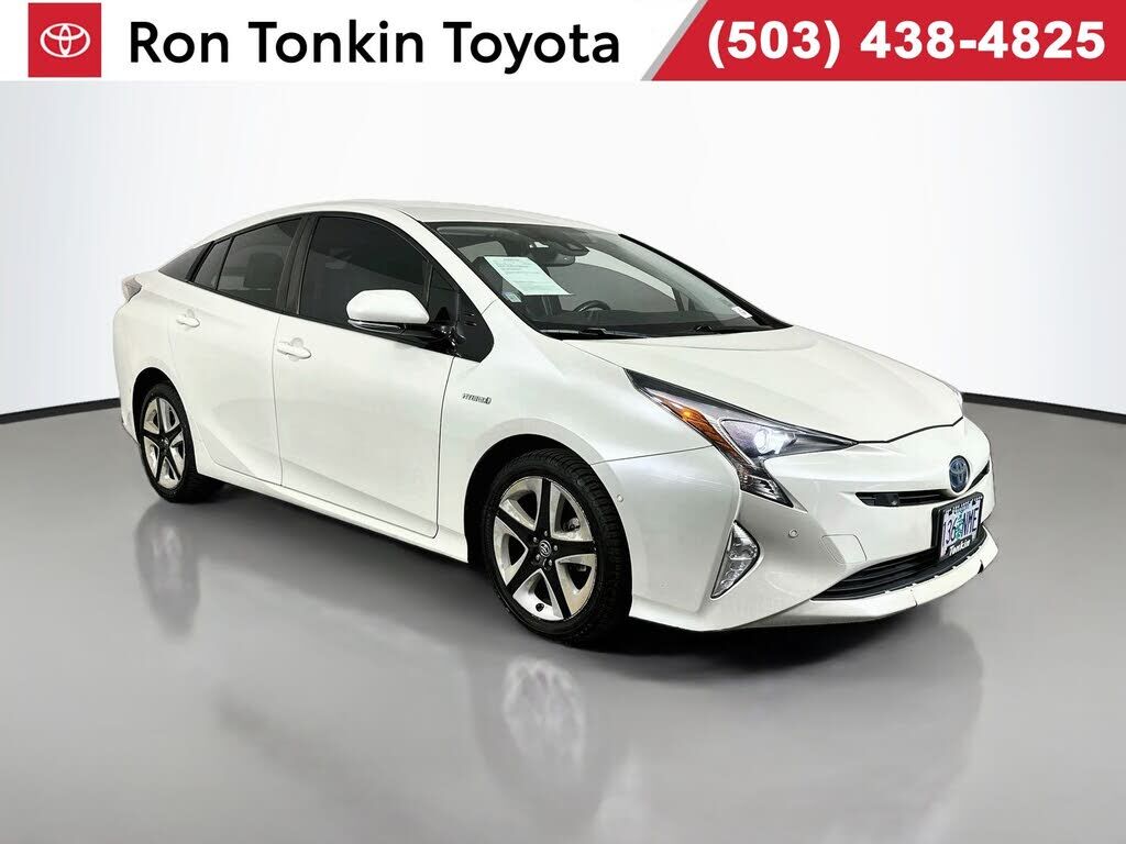 2016 TOYOTA PRIUS