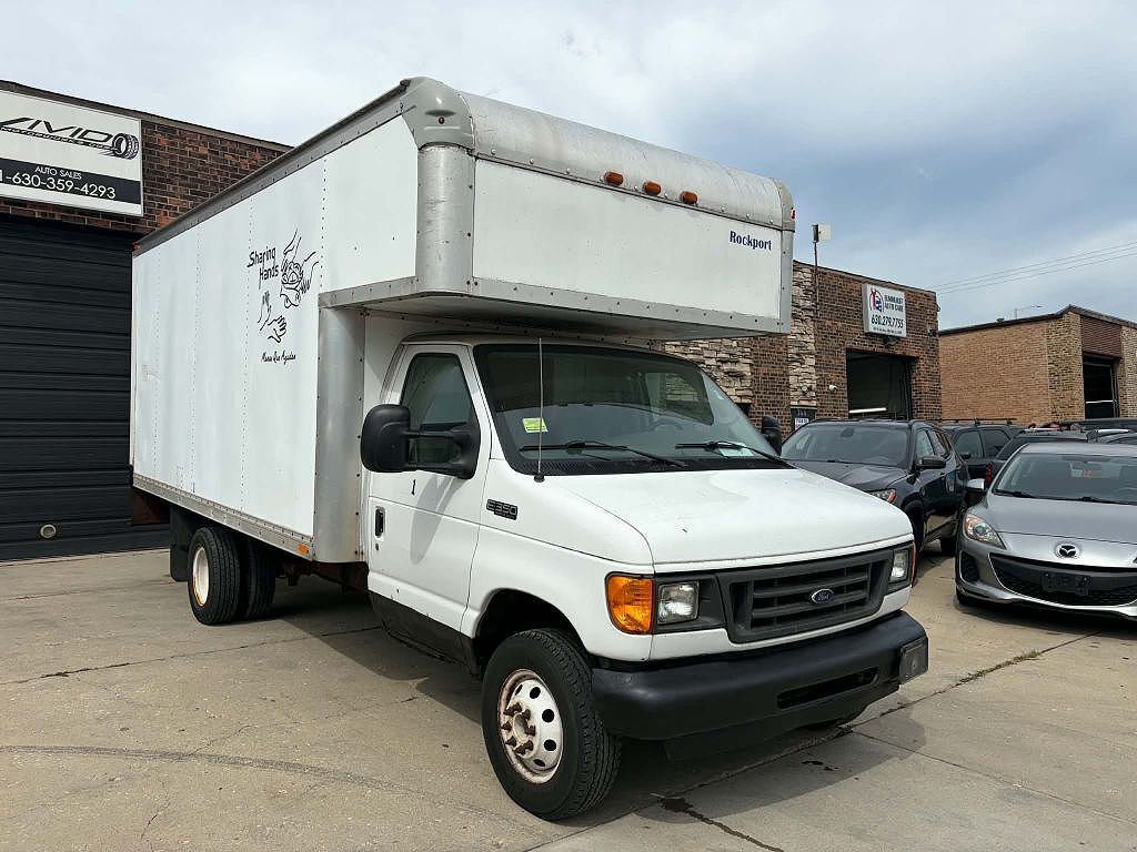 2004 FORD E-350