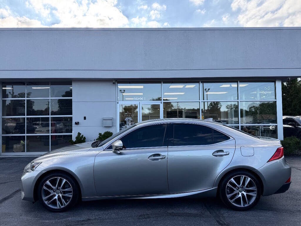 2017 Lexus IS