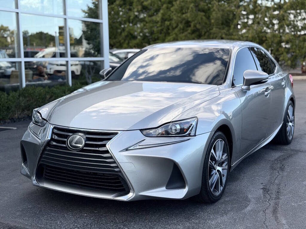 2017 LEXUS IS