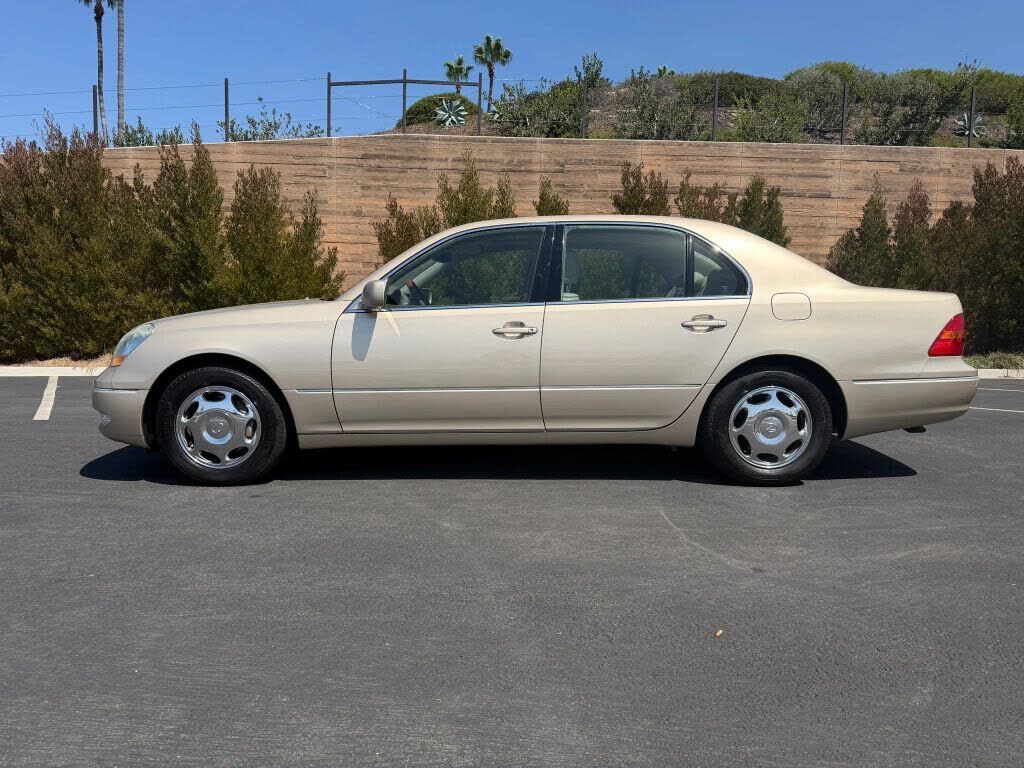 2002 Lexus LS