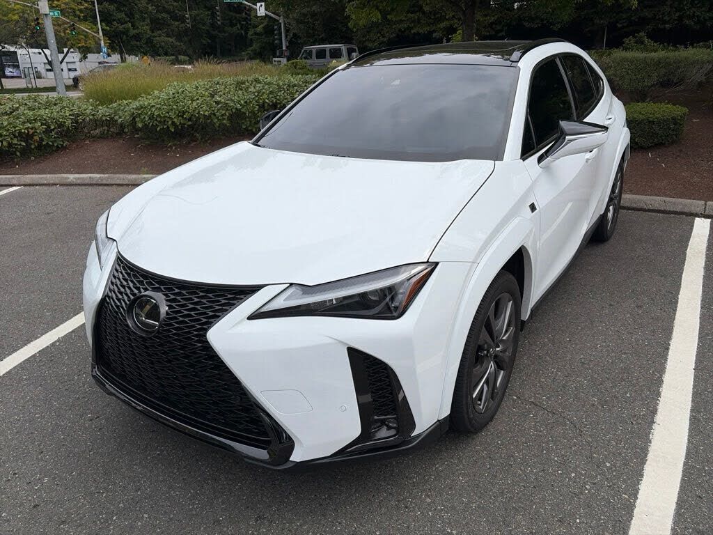 2024 LEXUS UX