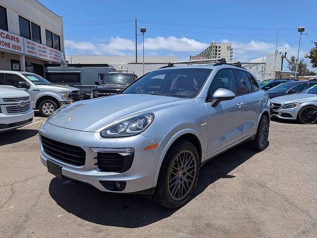 2017 PORSCHE Cayenne
