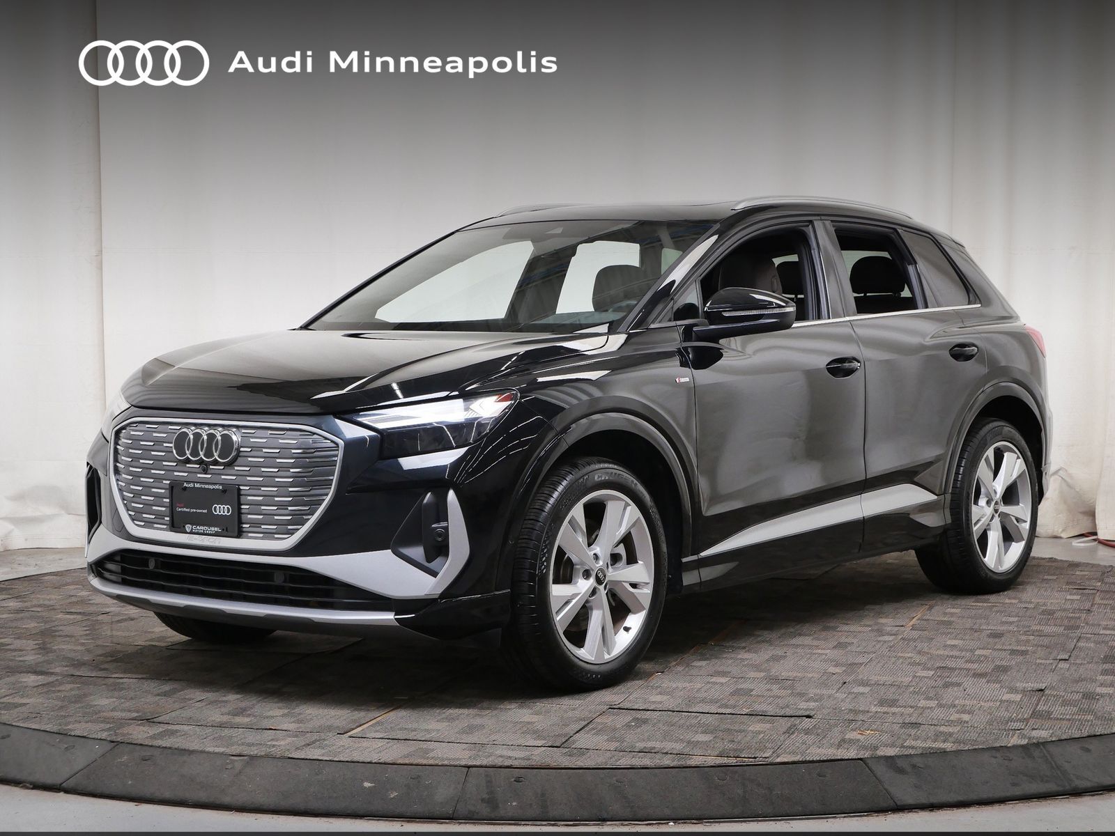 2023 AUDI Q4