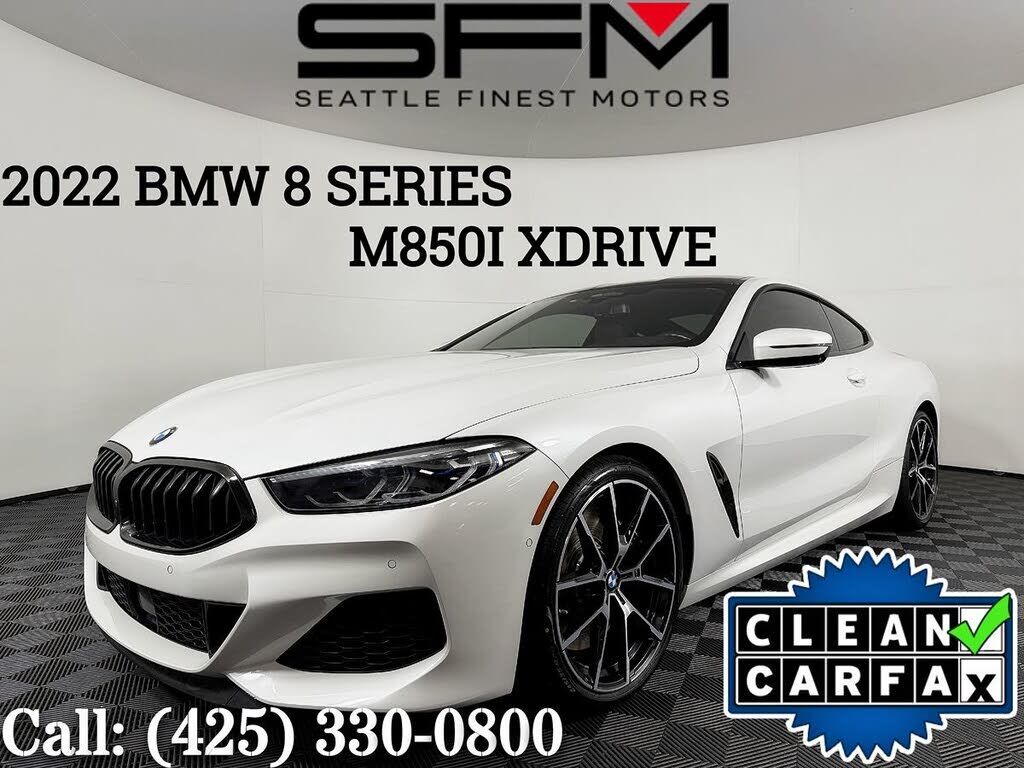 2022 BMW M8