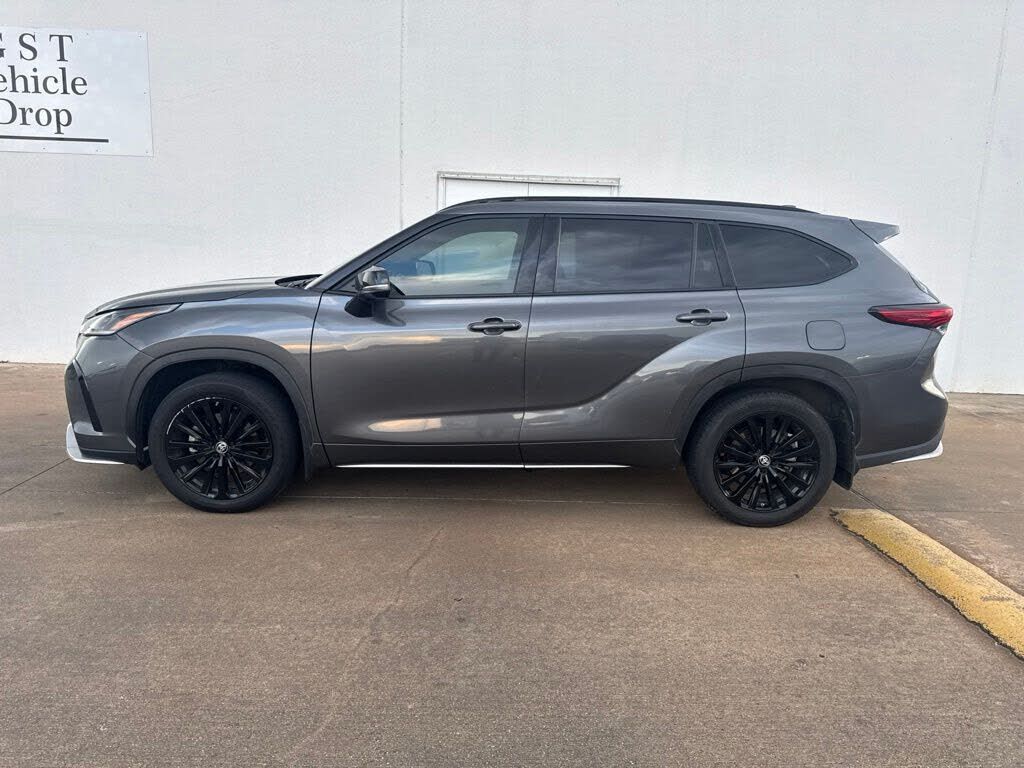 2023 TOYOTA Highlander