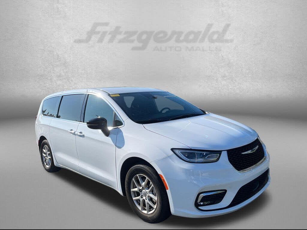 2025 CHRYSLER Pacifica